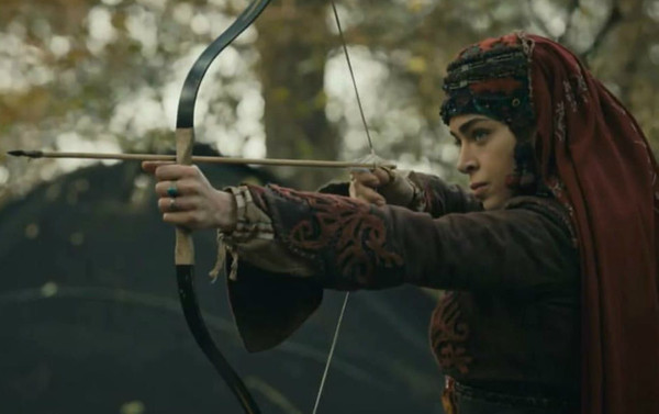 Diriliş Ertuğrul kadrosuna hangi iki ünlü oyuncu katıldı? - Resim : 2