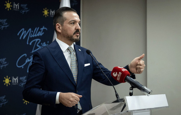 Kürşad Zorlu kimdir, hangi partiden, kaç yaşında, nereli, mesleği ne, evli mi, çocuğu var mı?
