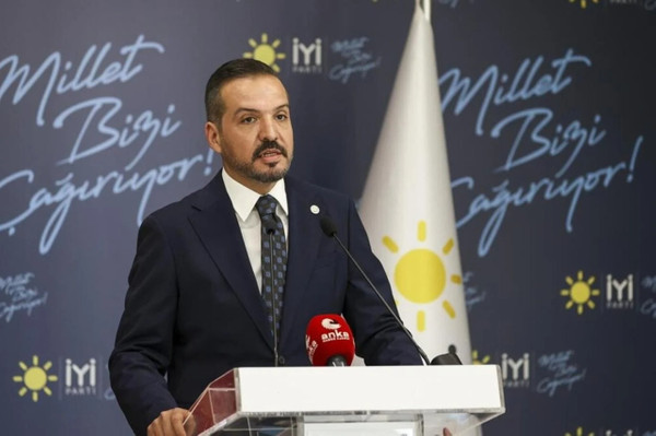 Kürşad Zorlu kimdir, hangi partiden, kaç yaşında, nereli, mesleği ne, evli mi, çocuğu var mı? - Resim : 5
