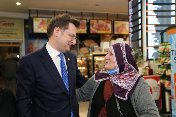 Bilkent Şehir Hastanesi’nde iftar buluşması! Doktorlar, hastalar ve yakınları aynı sofrada! - Resim : 2