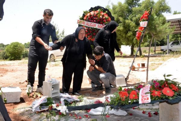 Boksörün katlettiği Zeynep'in annesi feryat etti: Kızımın her tarafı delik deşikti - Resim : 2