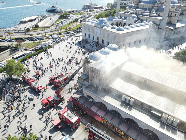 Eminönü'ndeki Yangın Nasıl Çıktı, İhmal Mi Var, Önlem Alınabilir Miydi, Son Durum Ne?