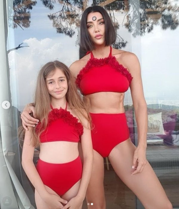 Deniz Akkaya'ya kızının babası Efe Önbilgin'den istismar davası! - Resim : 1