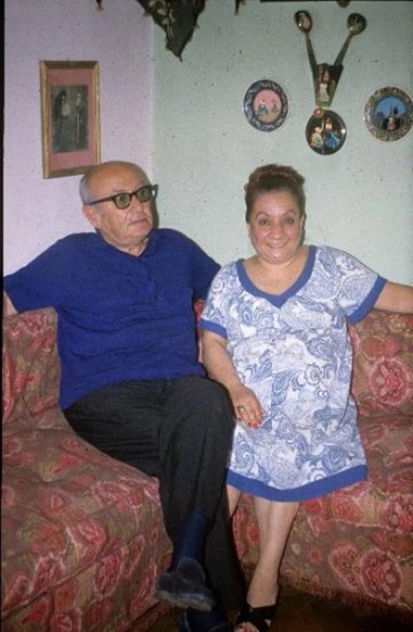 adile naşit'in oğlunun resmi, adile naşit'in cenaze töreni, adile naşit'in mesleği, Adile Naşit kaç yaşında öldü, adile naşit'in ailesi, adile naşit'in babası, Adile Naşit eşi, Adile Naşit son filmi