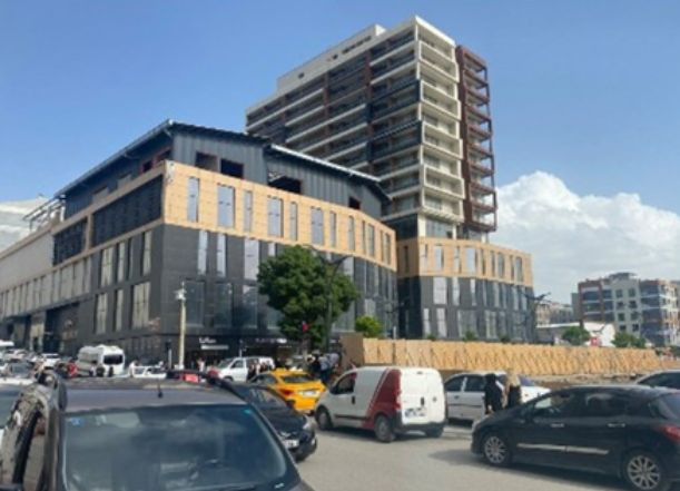 Van'ın silüetini bozan bina icralık oldu! Rekor bedelle satışta... - Resim : 1