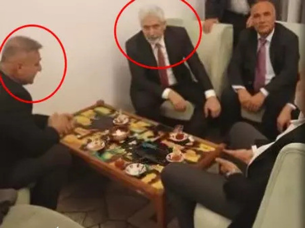 AKP'li Ensarioğlu'nun Narin cinayetinin tutuklu sanığı amca Salim Güran ile fotoğrafı ortaya çıktı - Resim : 1