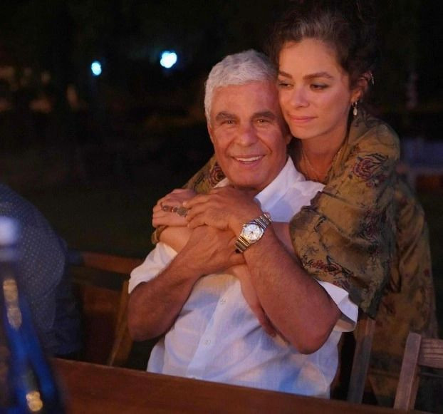 Özge Özpirinçci'nin babasına vedası yürek dağladı: Umut kapıda olsaydı... - Resim : 1