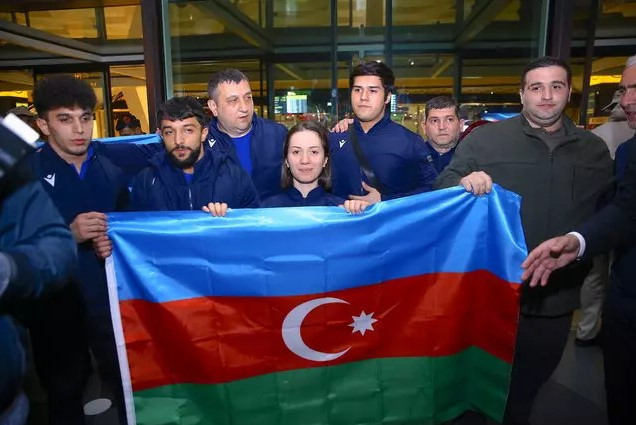 Azerbaycan, bayrak skandalı sonrasında sporcularını geri çekti! 'Bunun adı barbarlıktır!' - Resim : 3