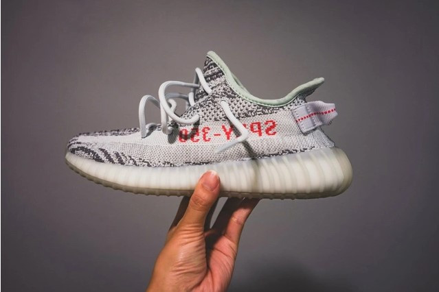 Kanye West dünyaca ünlü markanın başını yaktı! - Resim : 1