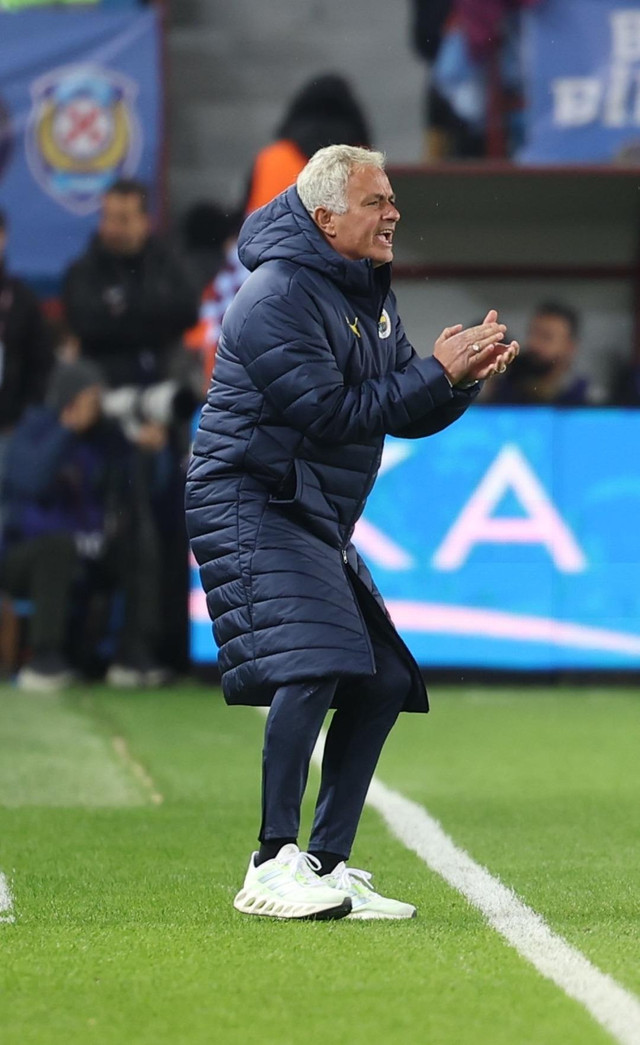 Dev maç sonrası Jose Mourinho'dan olay sözler! ''Böyle olacağını bilsem Fenerbahçe'ye gelmezdim'' - Resim : 2