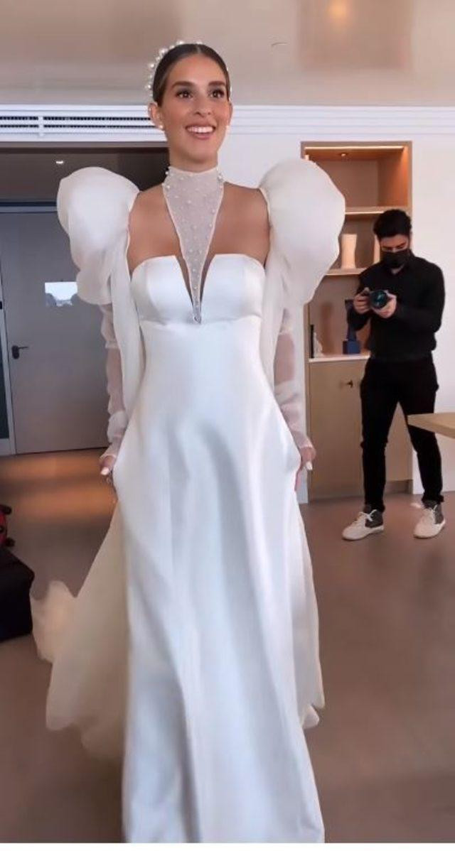 Dila Tarkan’ın gelinliği sosyal medyayı salladı! Ebru Şancı'dan bomba yorum geldi… - Resim : 2