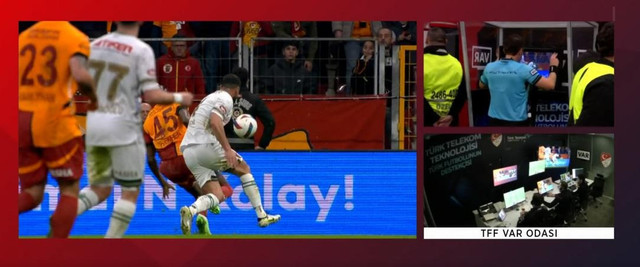 Victor Osimhen'in gol sevinci olay oldu! Önce öptü sonra ağladı... - Resim : 3