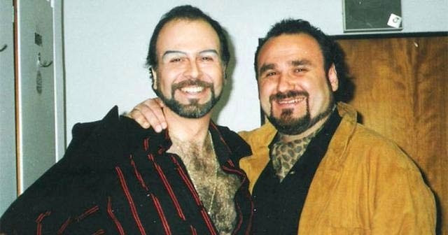 Hakan Aysev'den arkadaşa garip veda! Tabutuyla selfie yaptı - Resim : 5