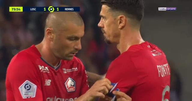 Tabelada numarası yandı, stat ayağa kalktı! Burak Yılmaz kafasına vura vura oyundan çıktı - Resim : 2