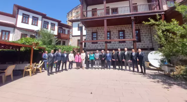 Belediye soruşturmaları... AKP'li Hüseyin Yayman'dan CHP'ye 'taht kavgası' yorumu! - Resim : 3