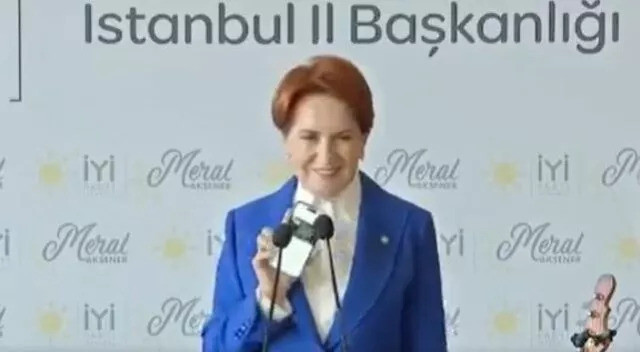 Meral Akşener kürsüde gözyaşlarını tutamadı! Sürpriz yapıp telefonu çıkardı ama… - Resim : 1