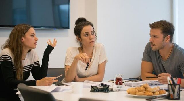 Cansu Dere ve Tolga Sarıtaş, Ferhat ile Şirin için buluştu! - Resim : 1