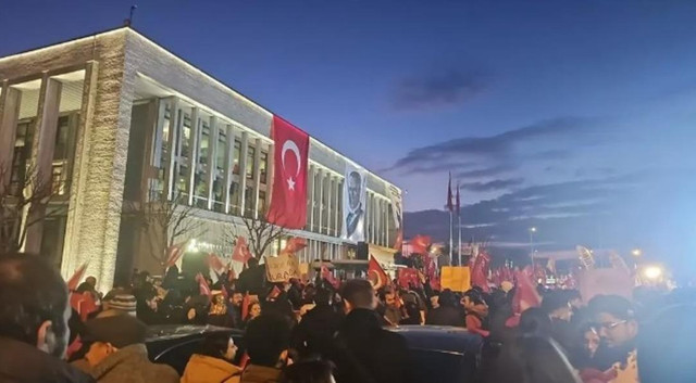 Farah Zeynep Abdullah'tan "Gençliğe Hitabe" çıkışı! 'Siz kimsiniz' diyenlere ince ayar! - Resim : 1