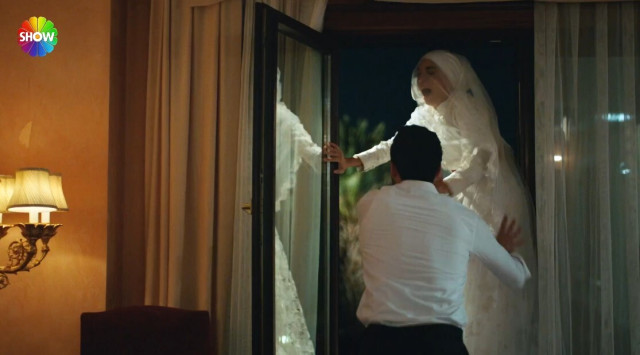 Kızılcık Şerbeti dizisinde olay yaratan gerdek sahnesi! İzleyicileri ayaklandırdı, tepki yağdı - Resim : 2