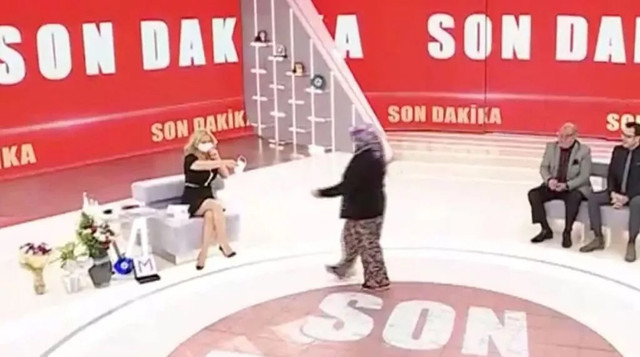 Müge Anlı canlı yayınında sarılma şoku! Maske düşünce söylediği olay oldu! - Resim : 3