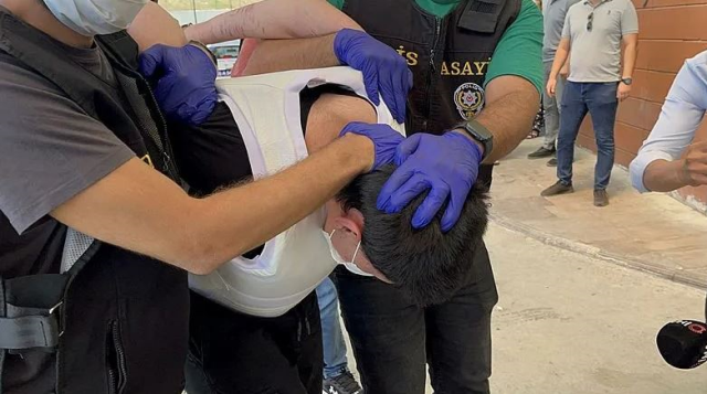 5 kişiyi yaralayan Eskişehir saldırganı, dünyayı kana bulayan teröristleri idol edinmiş - Resim : 2
