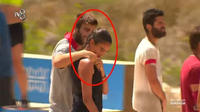 Öpüşme anları olay oldu! Survivor Melisa ve Yusuf aşk mı yaşıyor? - Resim : 4