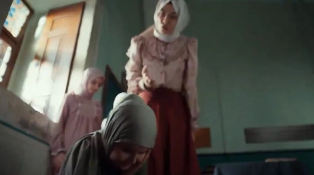 Kızıl Goncalar'da infial yaratan sahne! RTÜK'ten inceleme kararı - Resim : 2