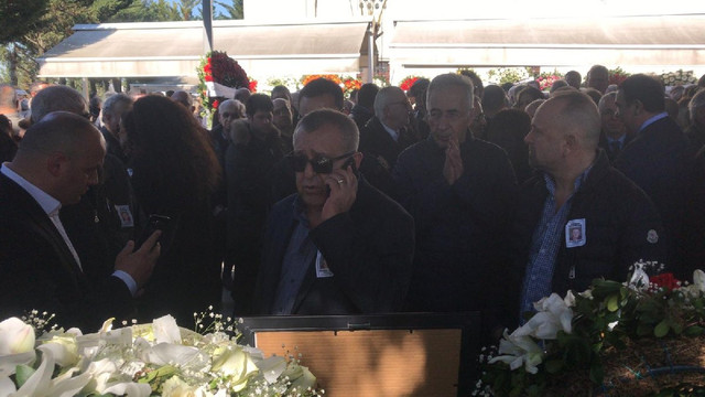 Ertuğrul Akbay son yolculuğuna uğurlandı! Törene kimler katıldı? - Resim : 5