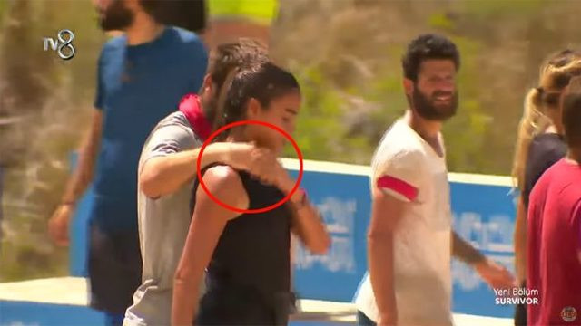 Öpüşme anları olay oldu! Survivor Melisa ve Yusuf aşk mı yaşıyor? - Resim : 5
