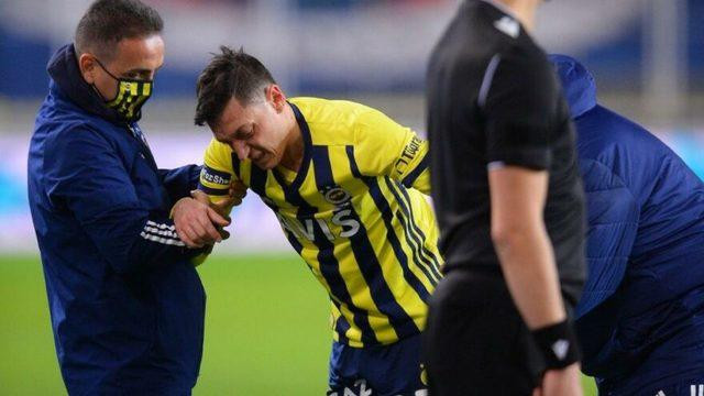 Mesut Özil futboldan men edilebilir! 12 aya kadar cezası var… - Resim : 1
