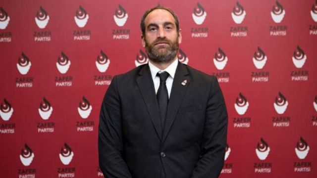 Ümit Özdağ'a şok! Parti kurucusu istifa etti - Resim : 1