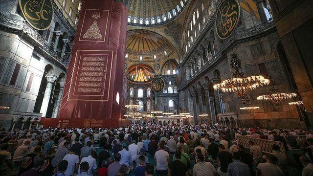 88 yıl sonra Ayasofya Camii’nde bir ilk olacak! Diyanet’ten dikkat çeken karar… - Resim : 1