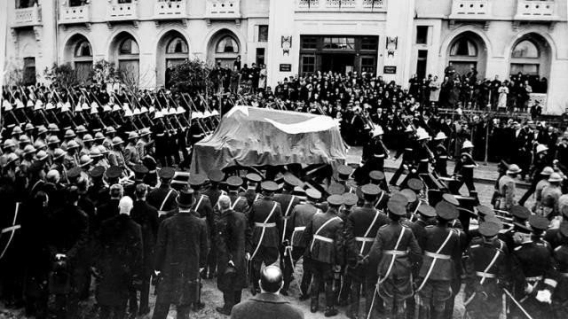 Ulu Önder Atatürk'ü sevgi, saygı ve rahmetle anıyoruz! - Resim : 5