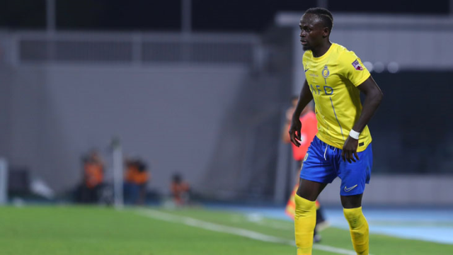 Arabistan'a gidince parayı bulan yıldız futbolcu kulüp satın alıyor - Resim : 1