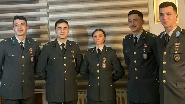 Teğmenlerin ihraç kararına siyasilerden peş peşe tepki mesajları - Resim : 1