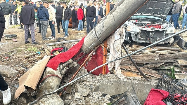 Bir ilimizde katliam gibi kaza! Çok sayıda ölü ve yaralı var - Resim : 3