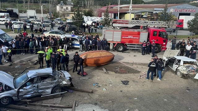 Bir ilimizde katliam gibi kaza! Çok sayıda ölü ve yaralı var - Resim : 1
