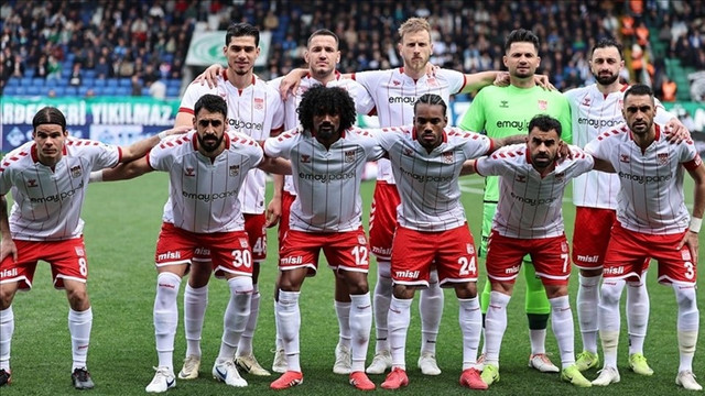 Süper Lig'de küme düşen üçüncü takım belli oldu - Resim : 1