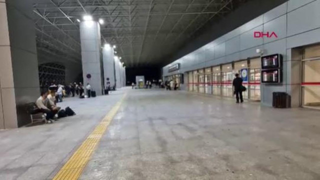 Diyarbakır Havalimanı pistinde çatlak! Facianın eşiğinden dönüldü - Resim : 1