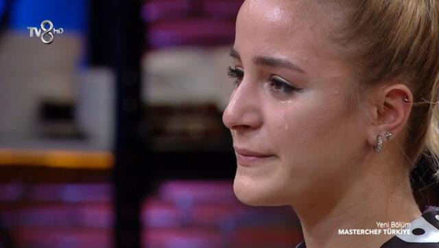 MasterChef’te son finalist belli oldu! Elenen isim gözyaşlarını tutamadı… - Resim : 4