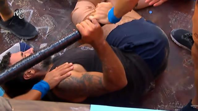 Survivor'da tehlikeli şakalaşma! "Yakacağım burayı" dedi, yangın tüpüyle müdahale edildi - Resim : 3