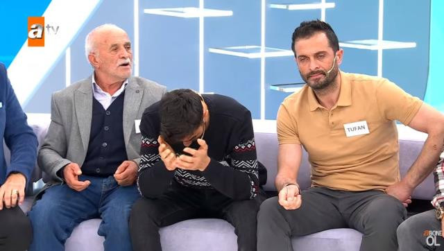 Müge Anlı'nın stüdyosu karıştı! Saldırıya uğrayınca gözyaşlarına hakim olamadı - Resim : 4