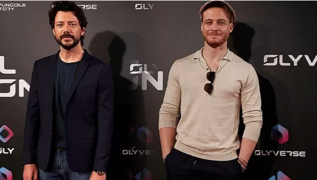 La Casa de Papel'in Profesör'ü Alvaro Morte ile Kerem Bürsin buluştu - Resim : 1