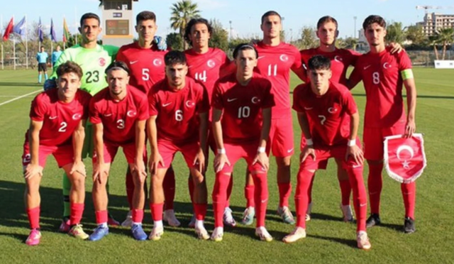 Beşiktaş'ın yıldızı double yaptı, milliler rahat kazandı - Resim : 1