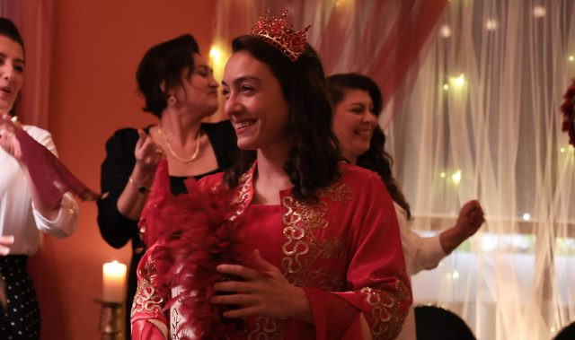 Masumlar Apartmanı’nda büyük gizem! Han yaptığıyla şok etti... - Resim : 1