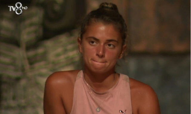 Survivor'da şaşırtan eleme! Sevilen yarışmacı veda etti - Resim : 5