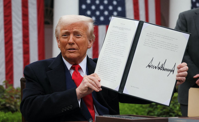 O ürünler muaf tutuldu... Donald Trump bu defa da Çin'e vergiyi sıfırladı! - Resim : 1