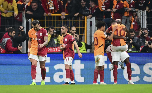 Okan Buruk'un rekor kırdığı maçta Galatasaray Tottenham'ı yıktı geçti: 3-2 - Resim : 4