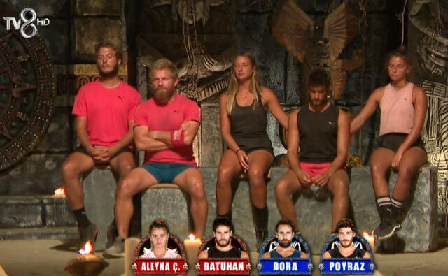 Survivor'da şaşırtan eleme! Sevilen yarışmacı veda etti - Resim : 3