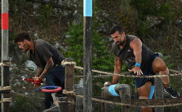 Survivor’da sürgün adasına giden isimden sert tepki! ‘Takım olmayı beceremiyorlar…’ - Resim : 1